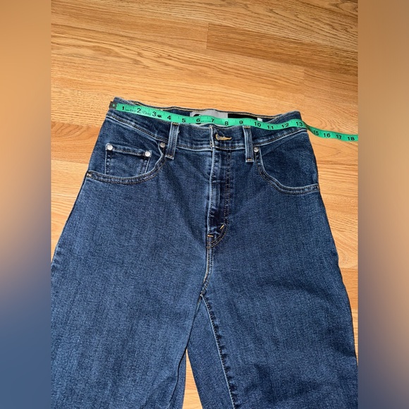 Levi’s High Waisted Mom Jeans - Picture 4 of 12